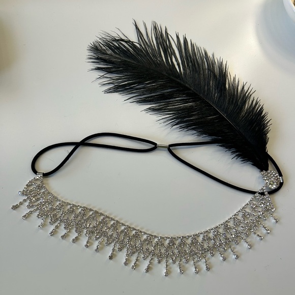 Roaring 20's Feathered Rhinestone Headband - Picture 3 of 4